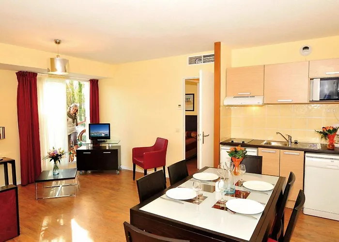 Odalys - Olympe מלון דירות אנטיב